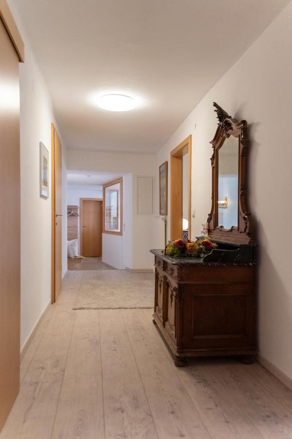 Modern Apartment In The City Center Of บาดอิสชิล ภายนอก รูปภาพ